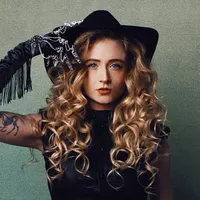 Janet Devlin