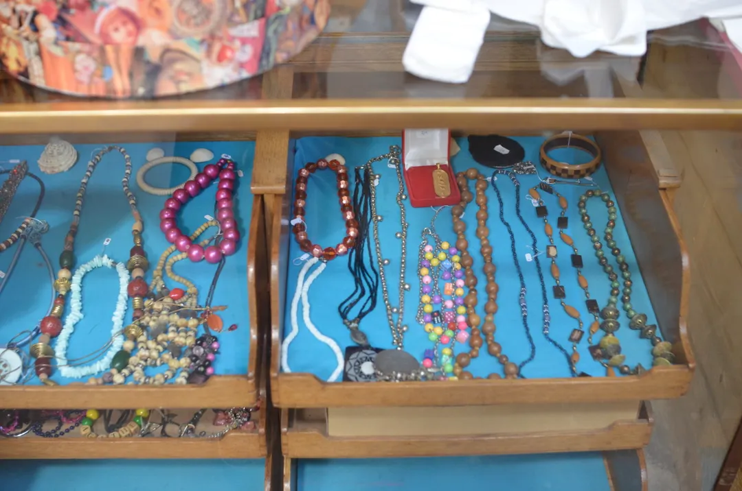 Le Bric à Brac Emmaüs Shop Paris