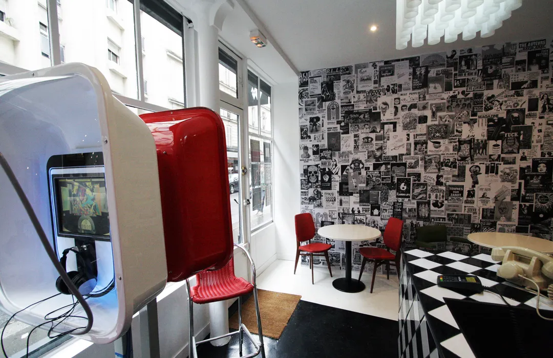 Walrus Bar Restaurant Shop Paris