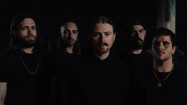 Currents, Erra
