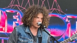 Wolfmother, Nyrkkitappelu