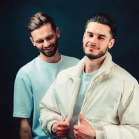 D&M