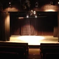 L'Auguste Théâtre