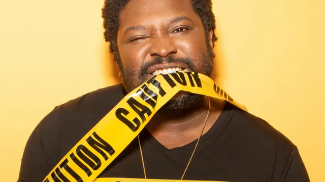 EDGAR YVES dans son spectacle "Certifié Taquin"