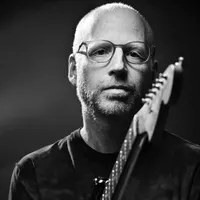 Oz Noy