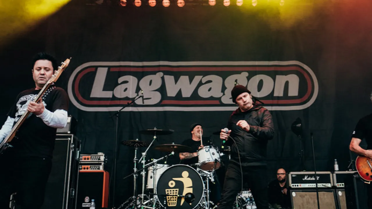 Lagwagon + Hogwash + Guest
