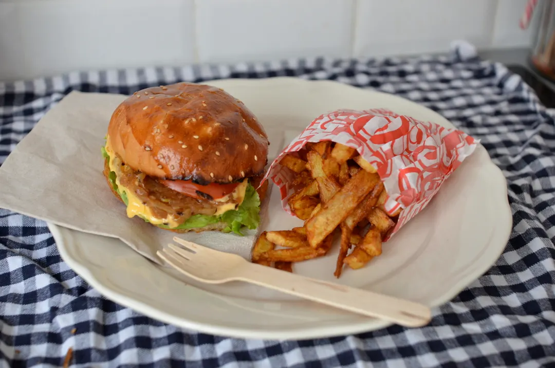 East Side Burger Restaurant Paris