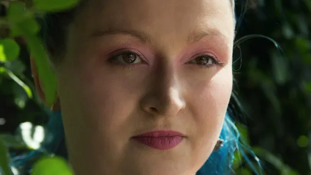 Eliza Carthy & the Restitution « Frenemies »