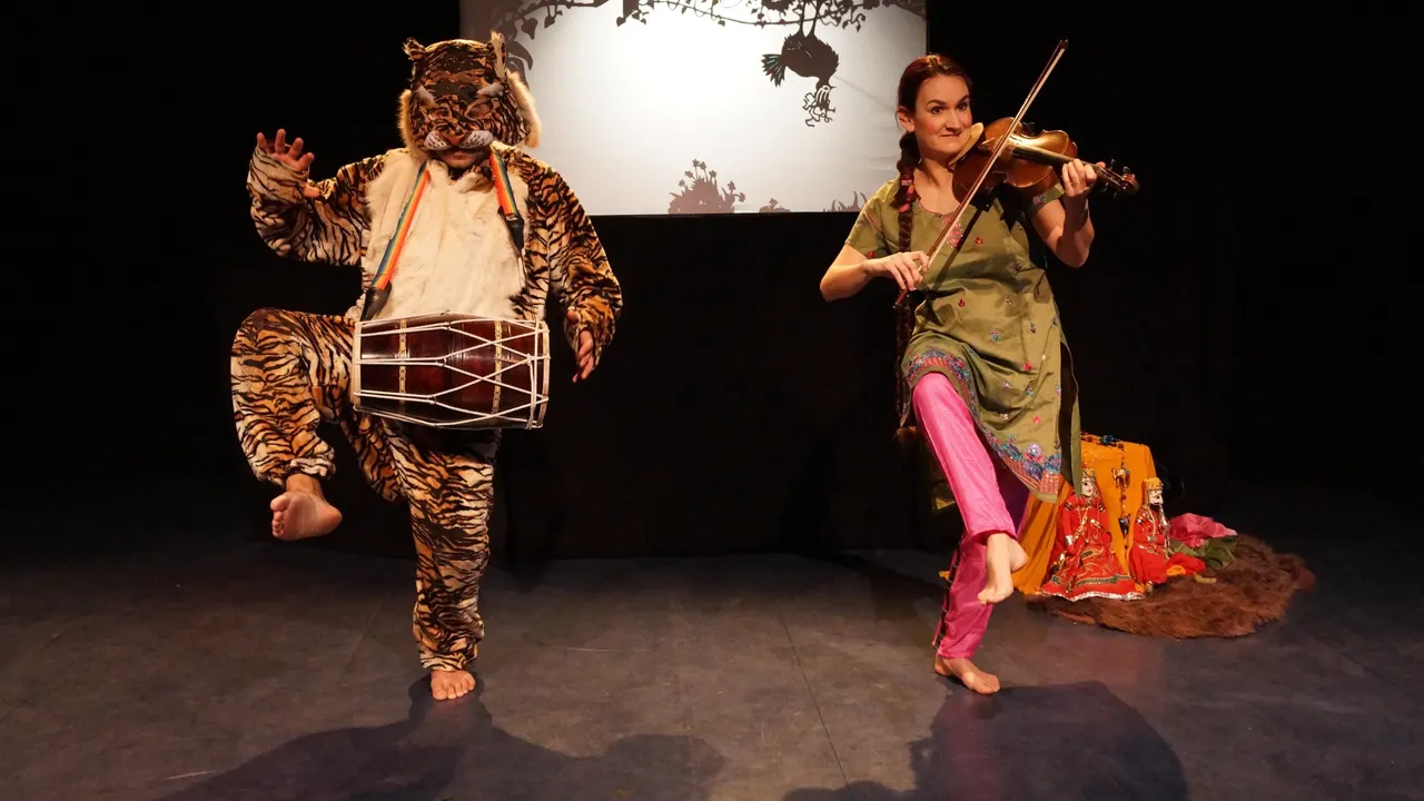 LES AVENTURES D'ANANDI ET LE TIGRE - CIE ARCHET ET SOUFFLET
