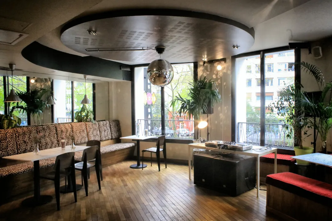Mezzanine Bar Salle de concert Restaurant Paris