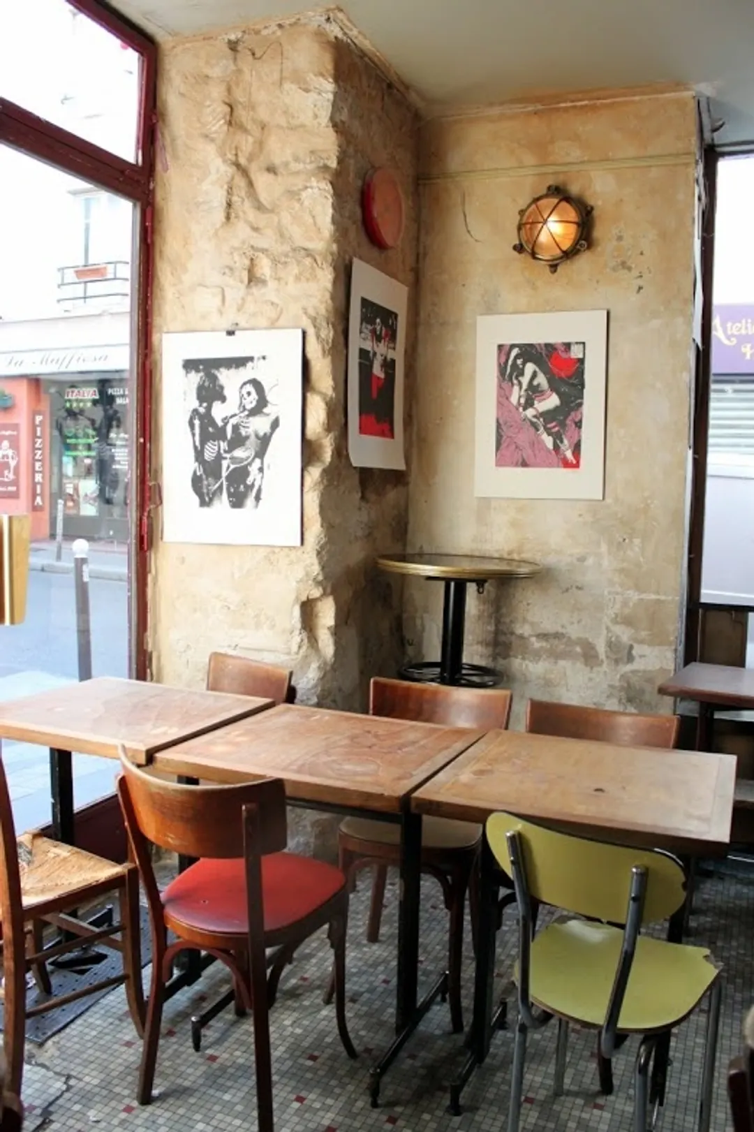 Les Caves Populaires Bar Restaurant Paris