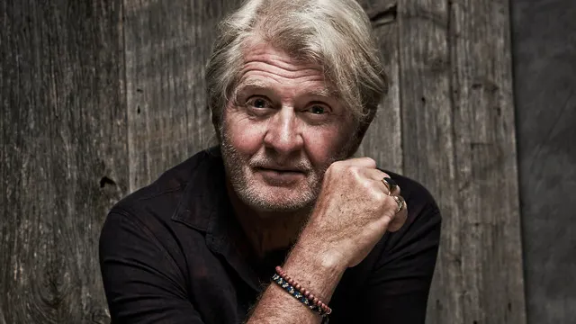 Tom Cochrane