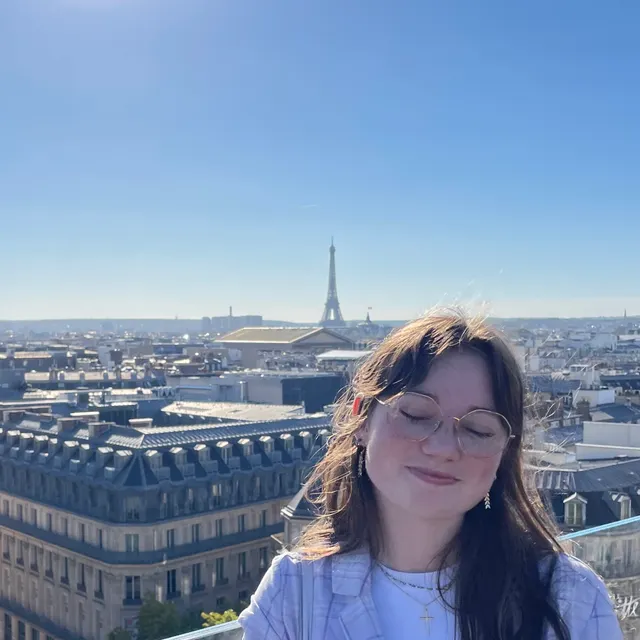 Hélène R