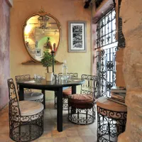 La petite maison dans la cour