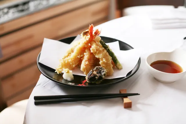 La Route de la Soie : itinéraire vers un maître de la cuisine japonaise