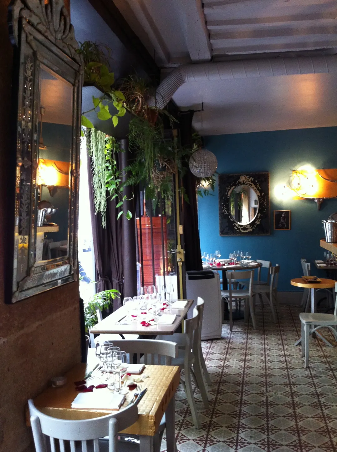 El 4 Tro Restaurant Paris