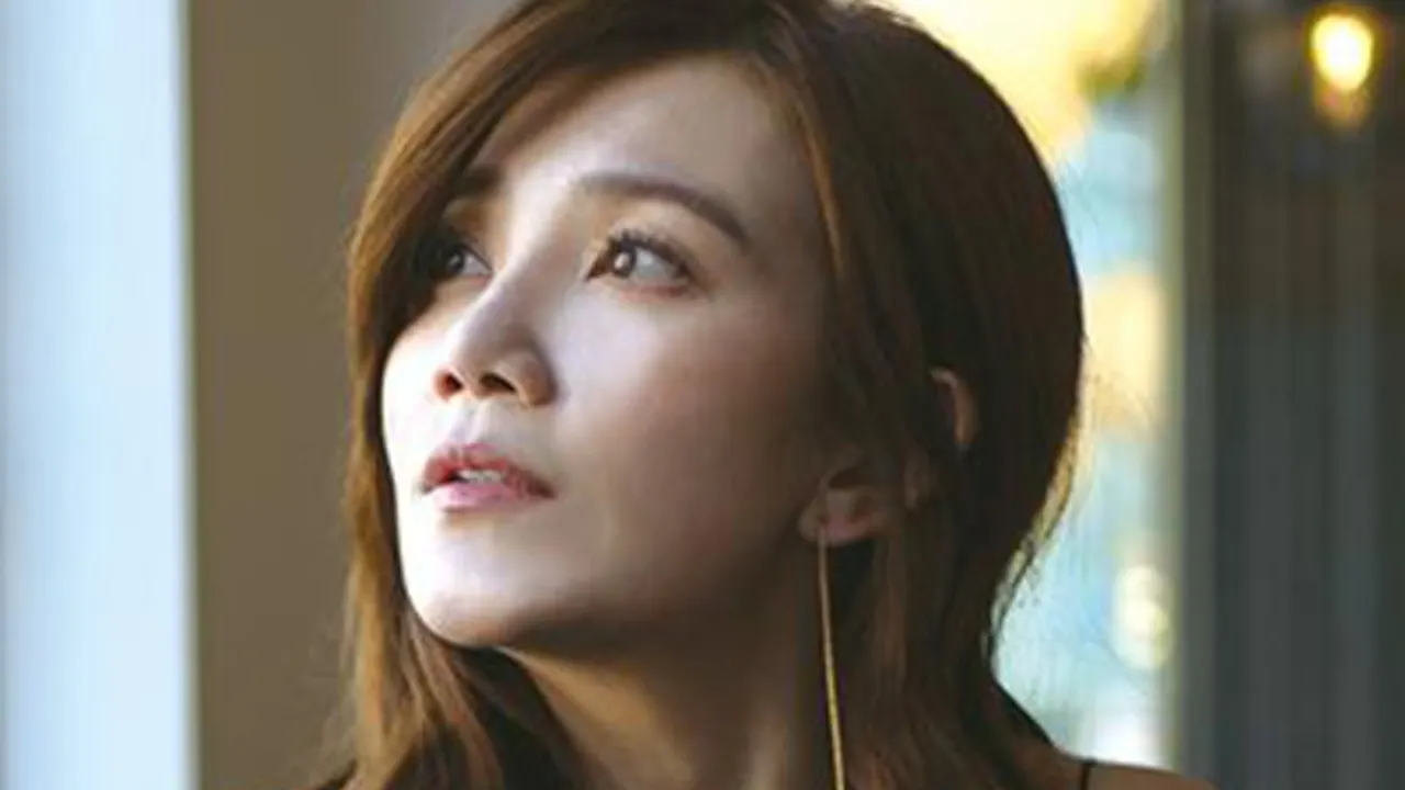 Fish Leong - "Theory of Love Song" Live Concert