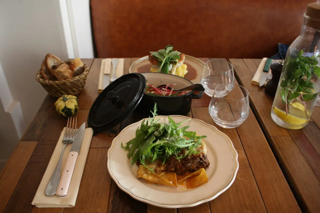 Aux Plumes Restaurant Paris