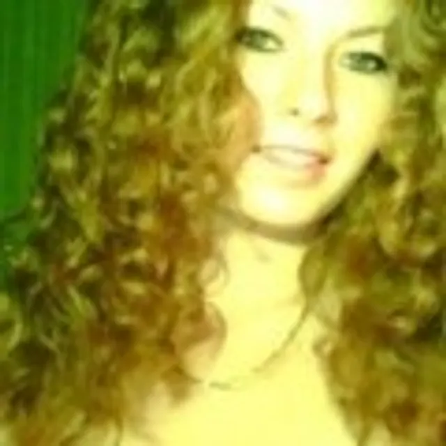 Laurianne R
