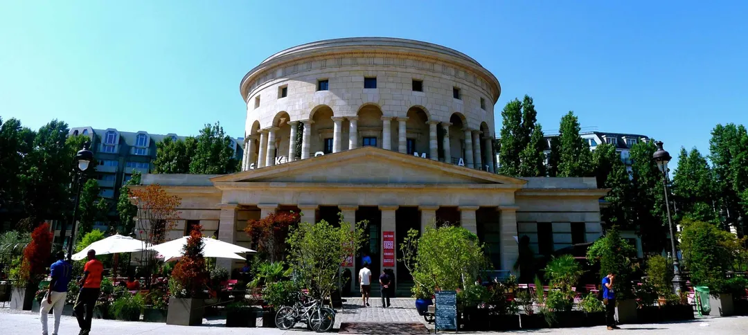 La Rotonde Stalingrad Restaurant Bar Club Paris