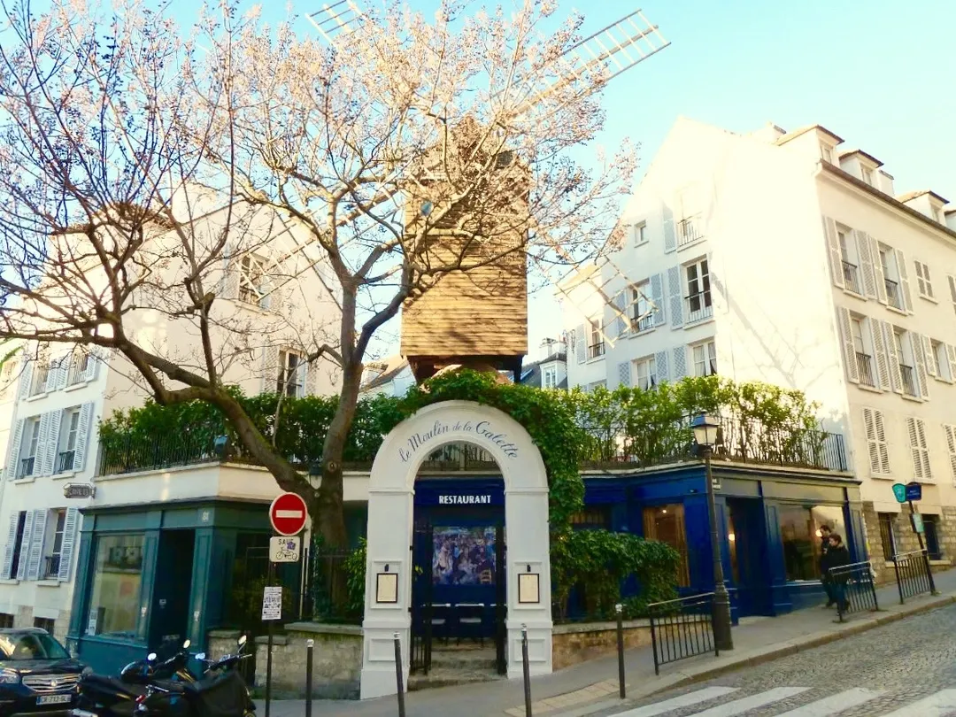 Le Moulin de la Galette Restaurant Paris