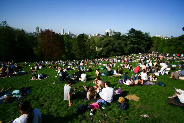 Paris à la belle étoile : 4 parcs ouverts toute la nuit cet été
