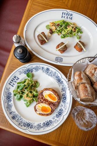 Public House Restaurant Paris