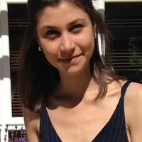Roxane L