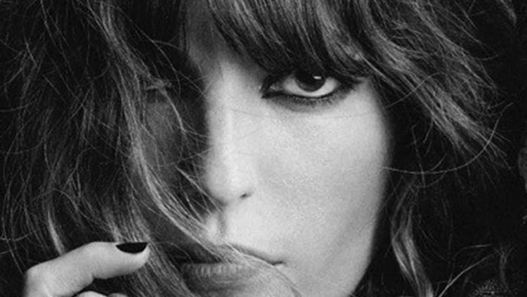 LOU DOILLON