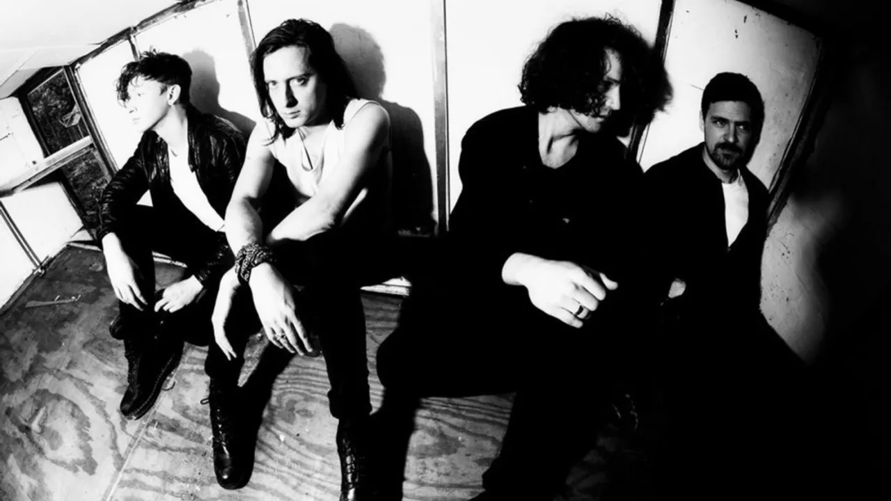 Carl Barat & The Jackals en concert à la Maroquinerie