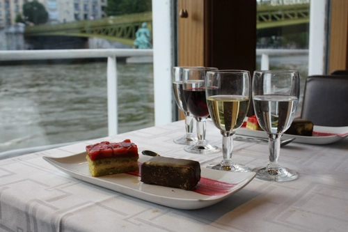 Le Capitaine Fracasse Restaurant Paris