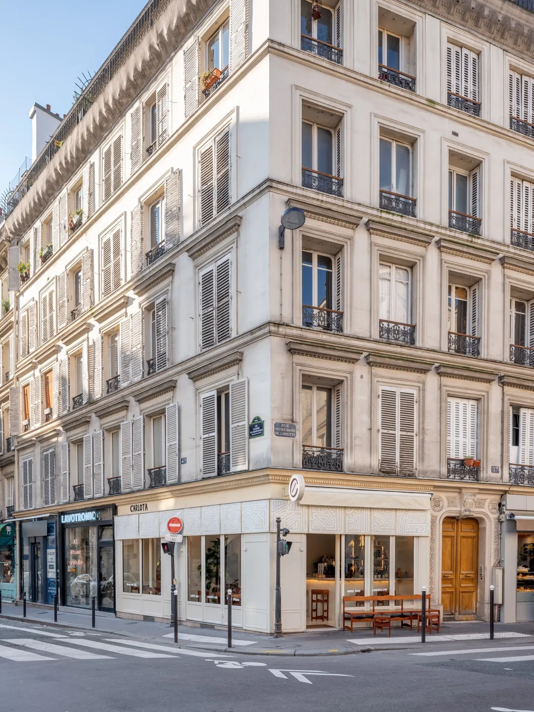 Carlota Bar Restaurant Paris