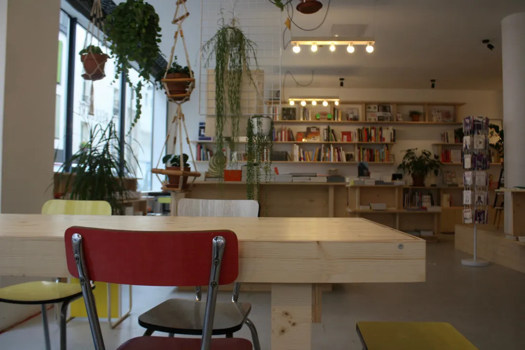 La Régulière Restaurant Galerie d'art Shop Paris