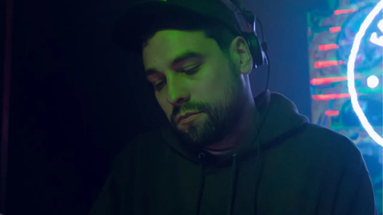 HAPPINESS THERAPY x LA JAVA: Big Miz, Bessa, Crowd Control..