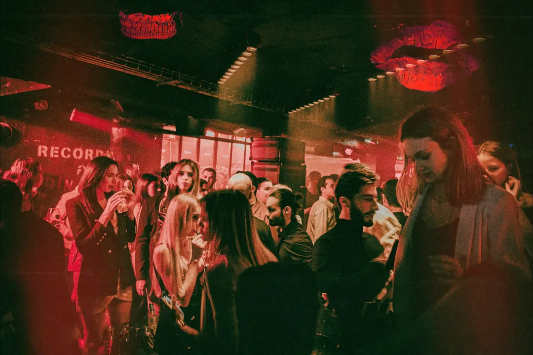 Deflower Club Paris