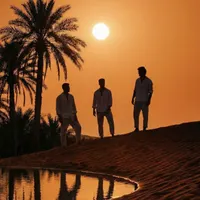 sunsets & sandals