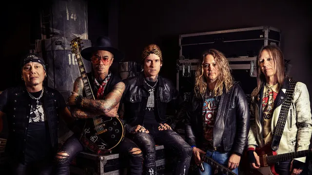 BUCKCHERRY   FASTEST LAND ANIMAL