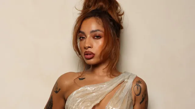 KIANA LEDE