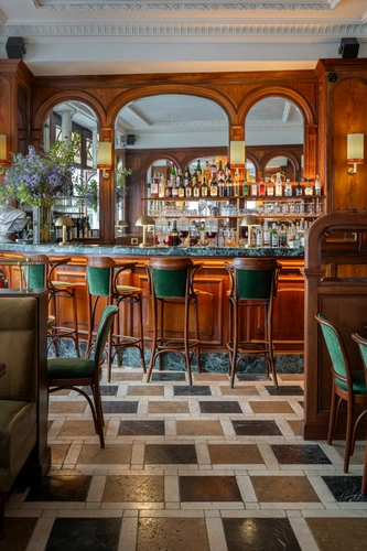 Madonna Restaurant Paris