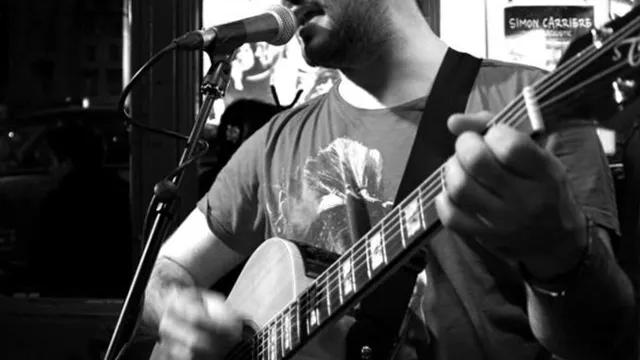 Simon Carriere - Live solo acoustic