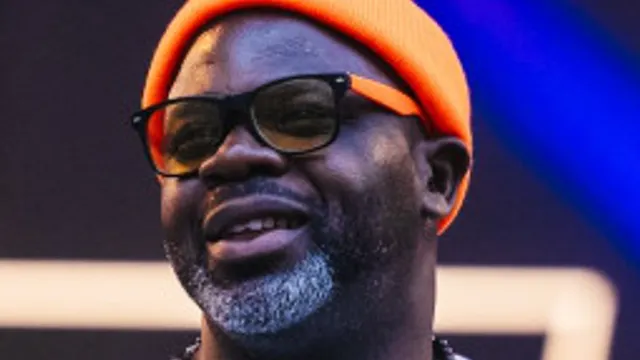 Kohndo « Plus Haut Que La Tour Eiffel »