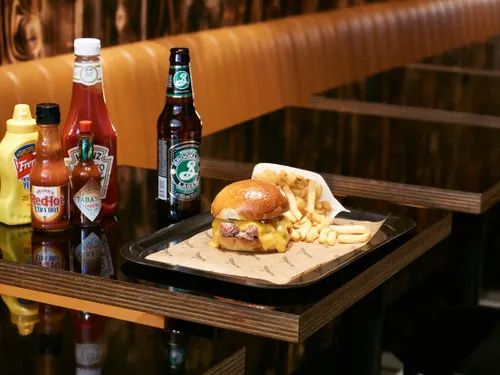 Le Ruisseau Burger Joint Restaurant Paris