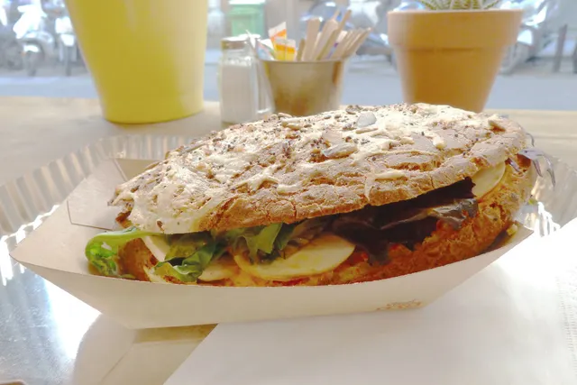 Bulliz : sandwiches et friandises à la pâte à choux