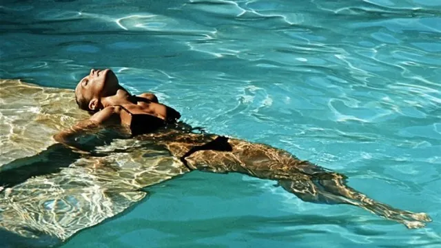 La Piscine - Bonheur