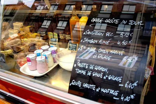 Chez Hipolène : épicerie et bistrot de quartier rue Saint-Maur