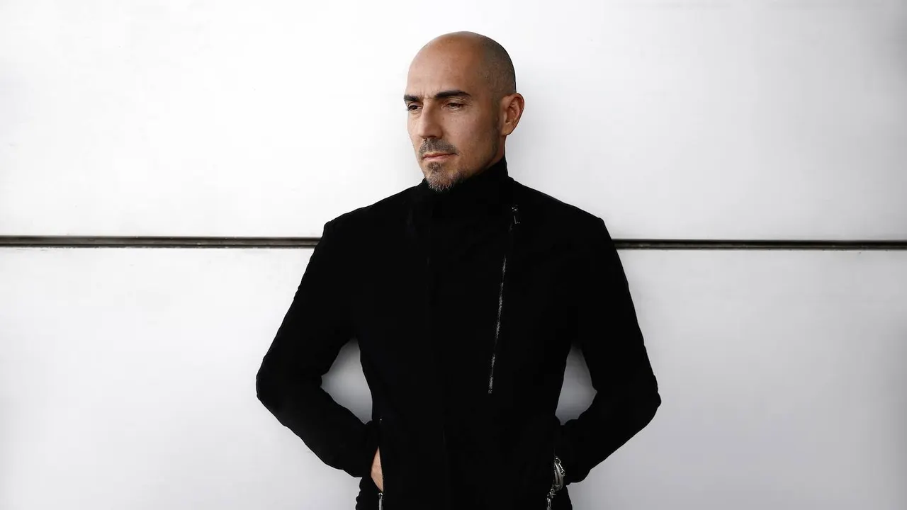 T7 x JAM Night : Sam Paganini