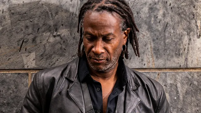 BAI KAMARA JR - BAI KAMARA JR   PREMIERE PARTIE