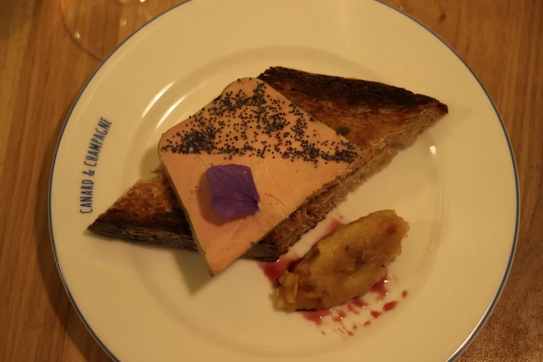 Canard et Champagne Restaurant Paris