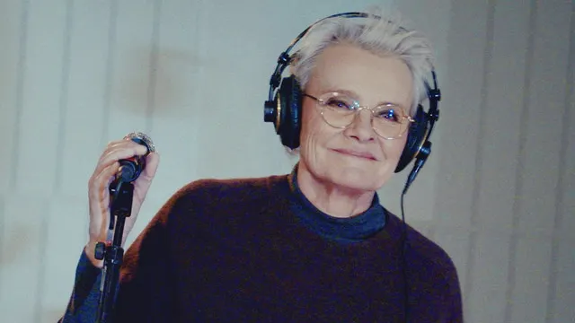 Eva Dahlgren - Revalution Club