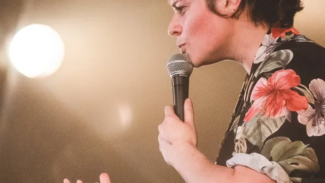 Lucie Carbone au Point Virgule !